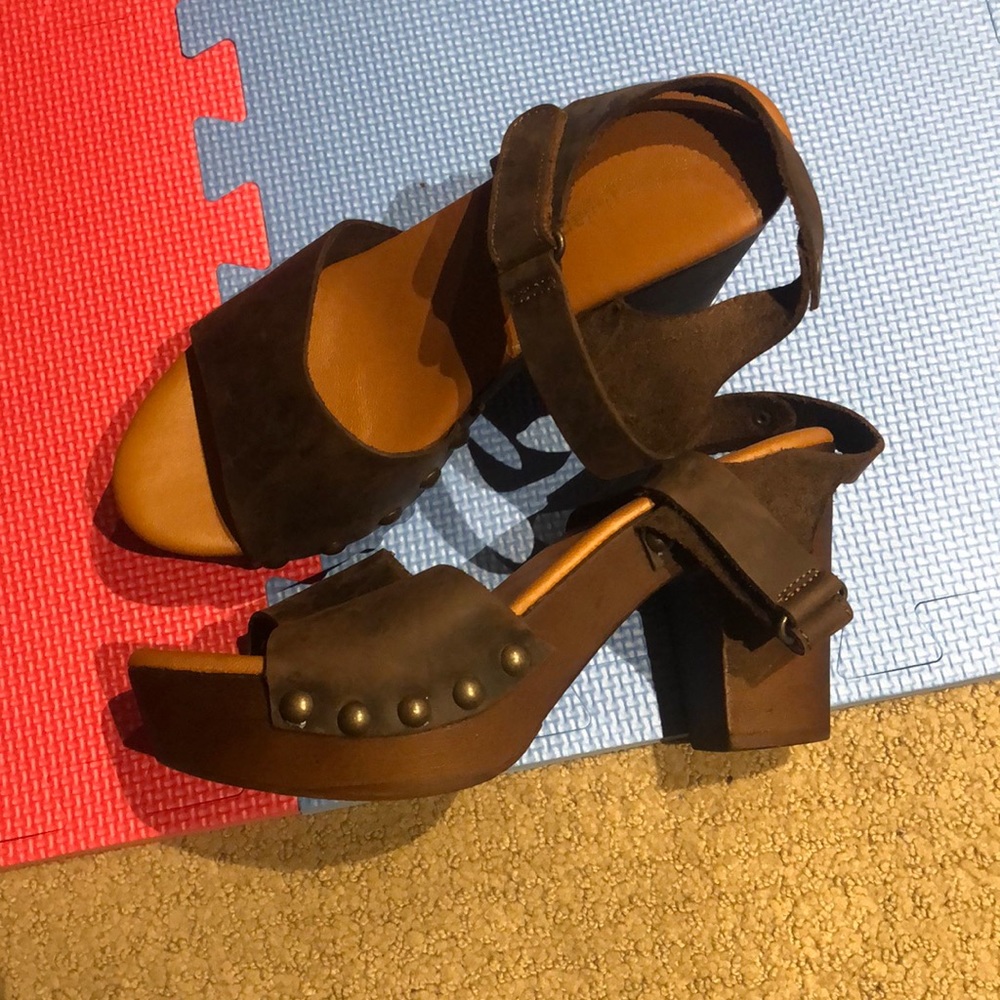 Sofia Milano shoes